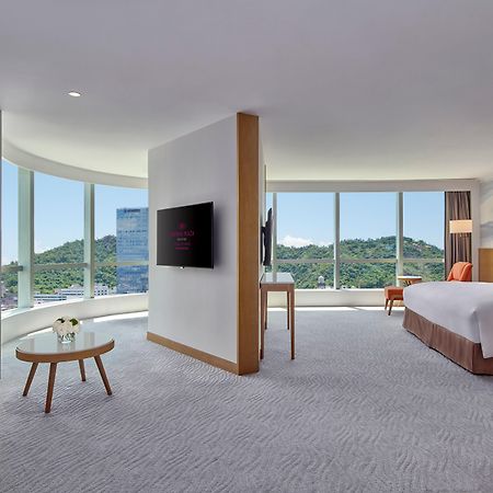 Crowne Plaza Zhuhai City Center By Ihg - Offers Free One-Way Shuttle To Chimelong Ocean Kingdom Exterior foto