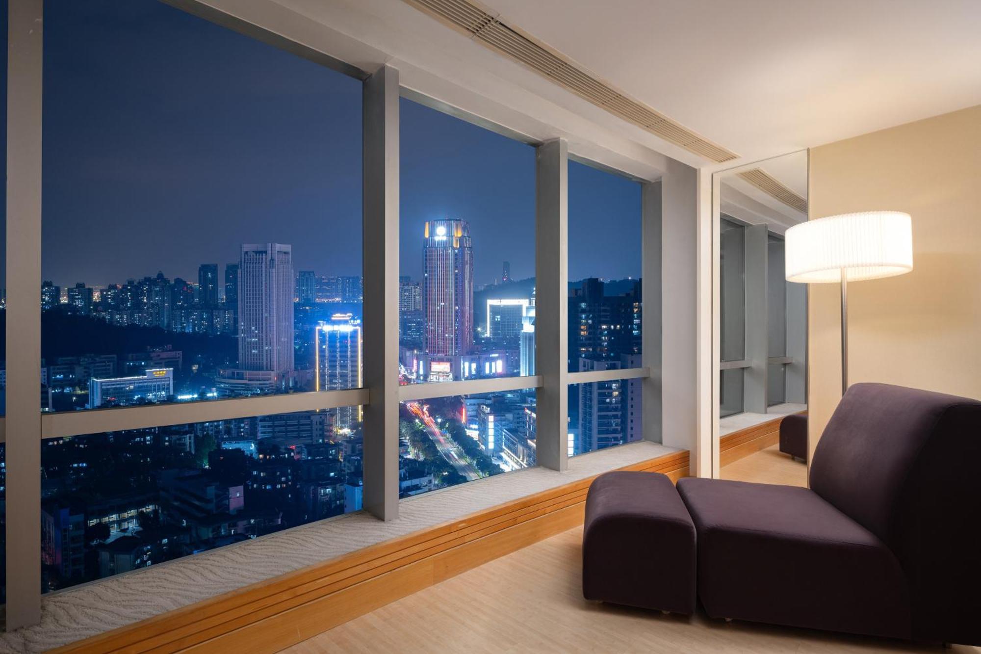 Crowne Plaza Zhuhai City Center By Ihg - Offers Free One-Way Shuttle To Chimelong Ocean Kingdom Exterior foto